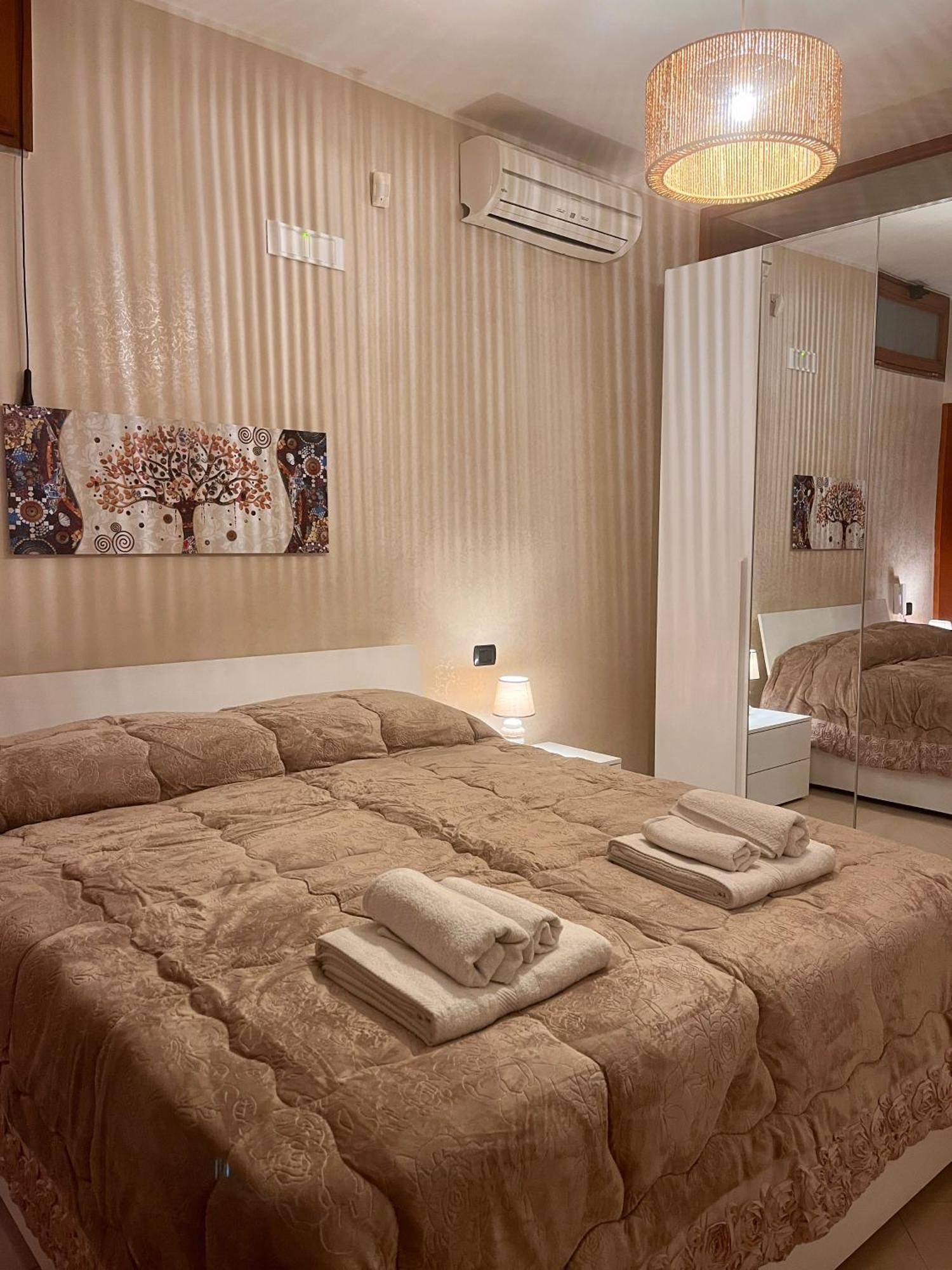 Il Villino B&B - Napoli/Pompei/Sorrento/Costiera Brusciano Eksteriør bilde